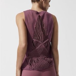 Carbon 38 tanjung top sold out pink